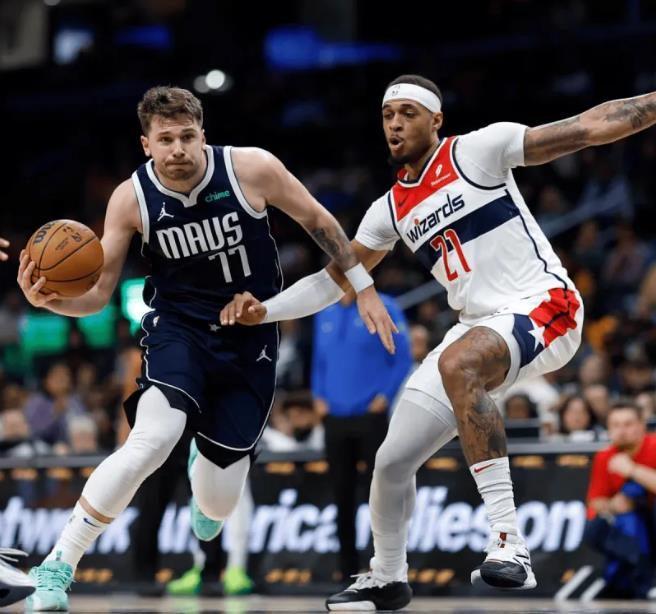 亚博体育官网 -赛前达拉斯独行侠备战德甲，迎来里程碑细节曝光，球迷炸锅，高层口径保持一致(最新达拉斯独行侠莱弗利的伤情)