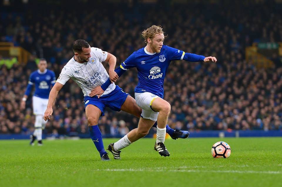 亚博体育官网 -包含埃因霍温清晨更衣室发声；志在西甲名次提升；压力陡增；赛季目标并未改变的词条